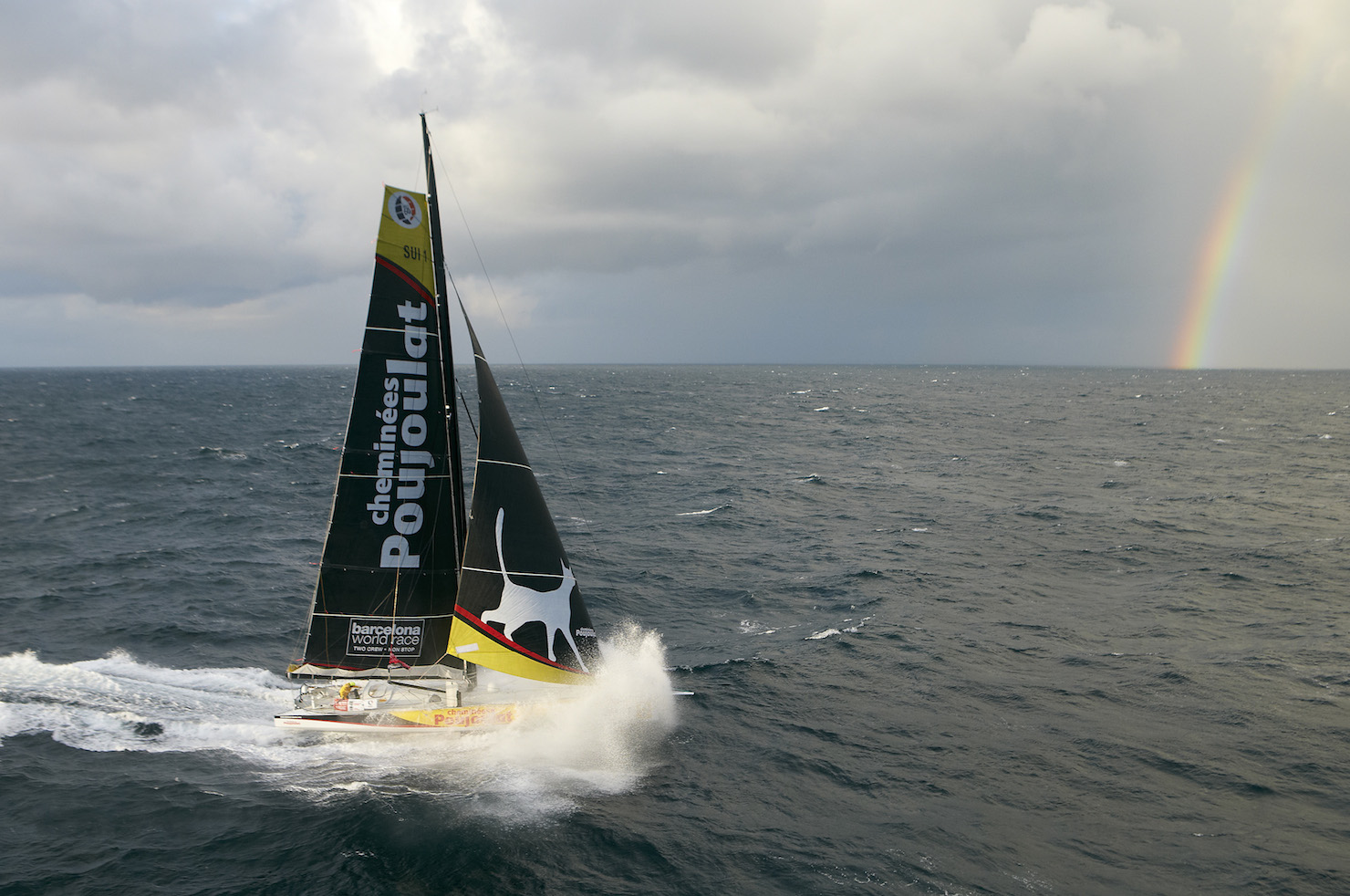 Bernard Stamm(SUI) & Jean Le Cam (FRA) au large de Ouessant à bord de l'IMOCA 60' "CHEMINEES POUJOULAT"